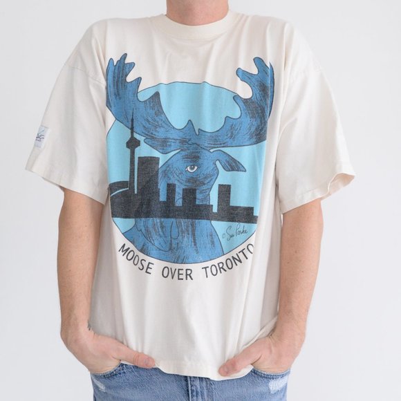 "Moose Over Toronto" Vtg Single Stitch Cream T-shirt ~Lg. Worn once. - Picture 2 of 13